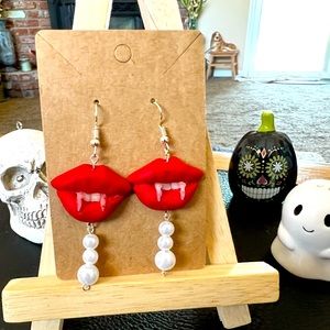 Halloween vampire teeth